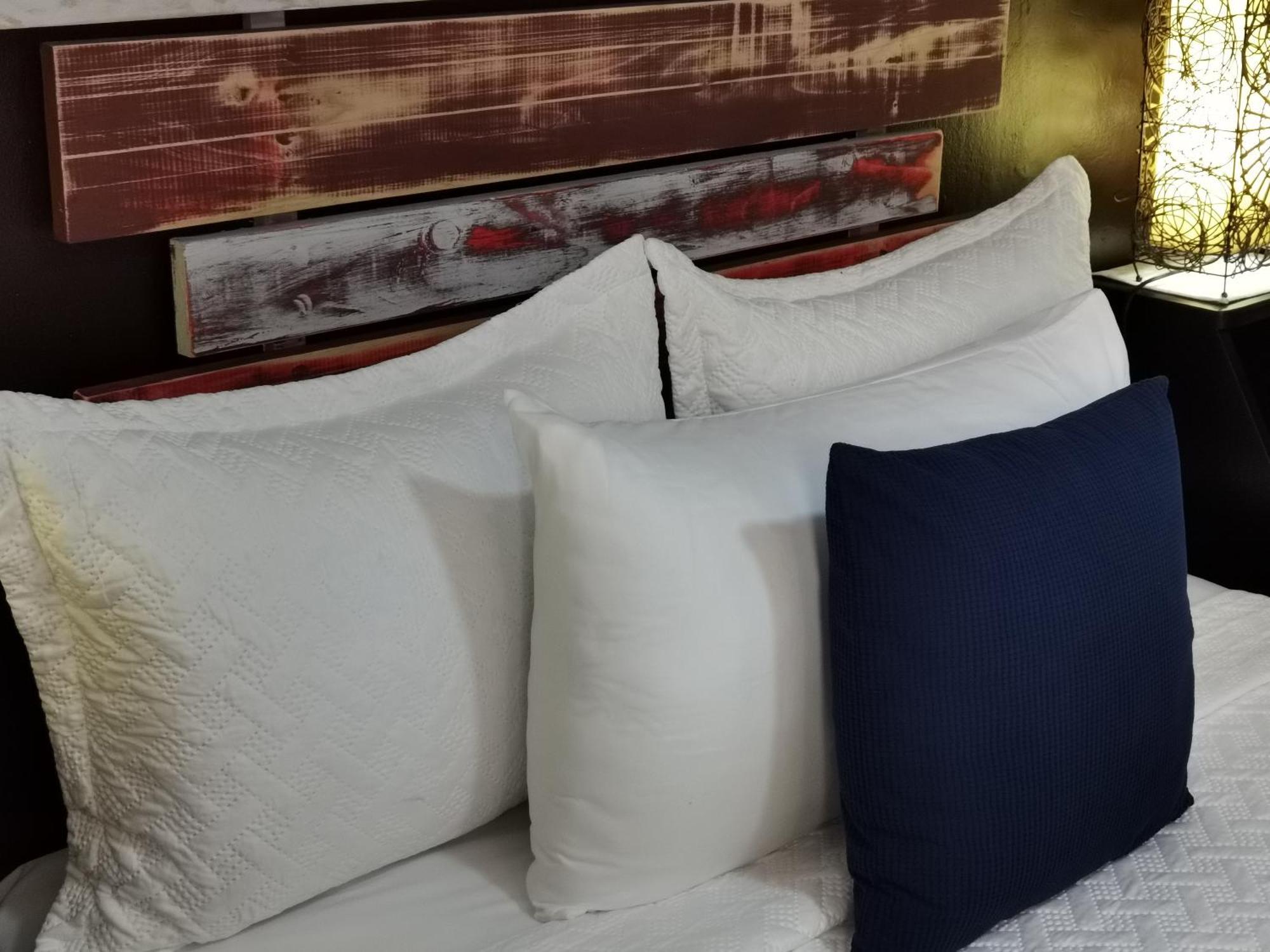 ケポス Sunrise House Bed & Breakfast エクステリア 写真