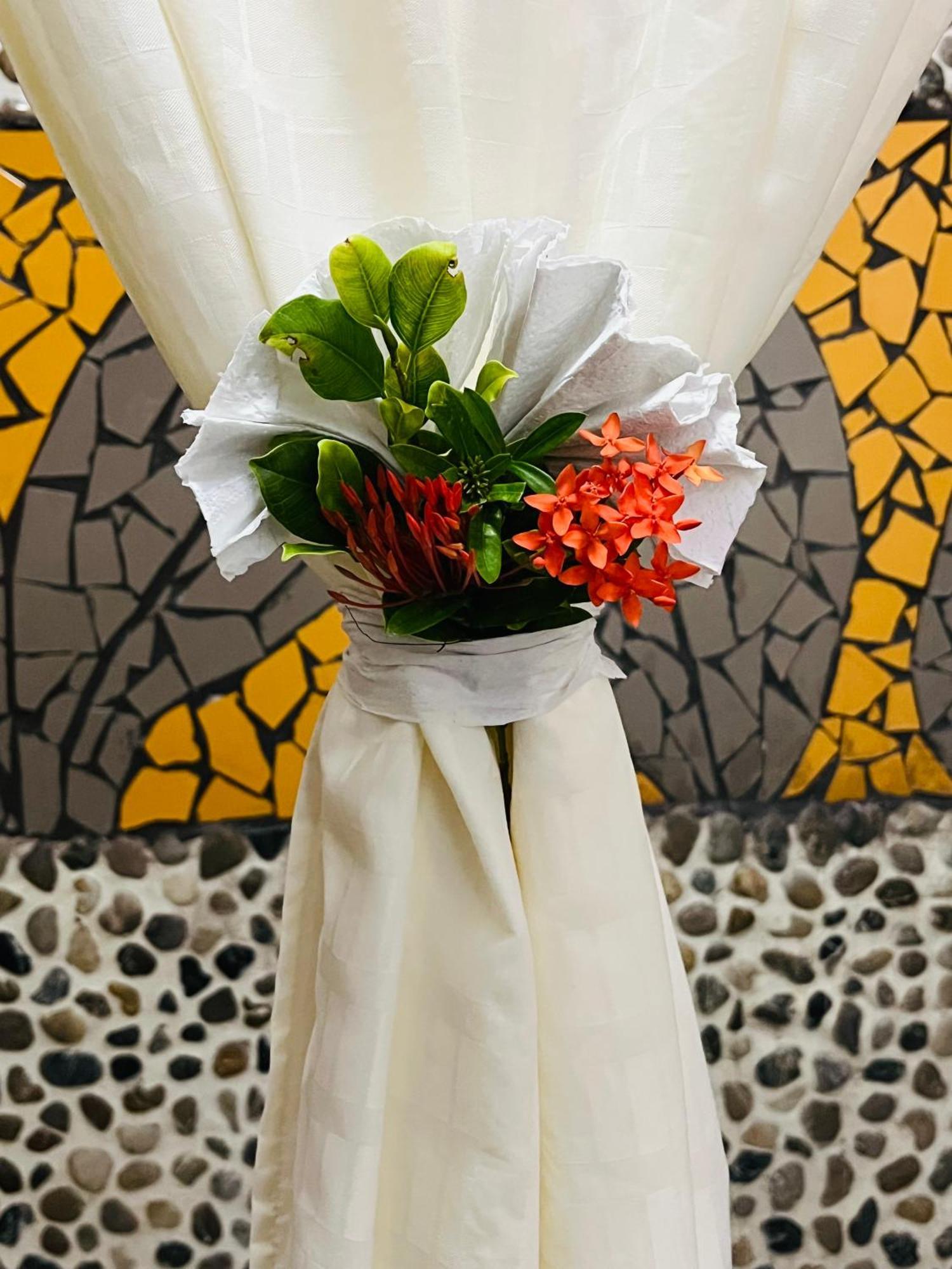 ケポス Sunrise House Bed & Breakfast エクステリア 写真
