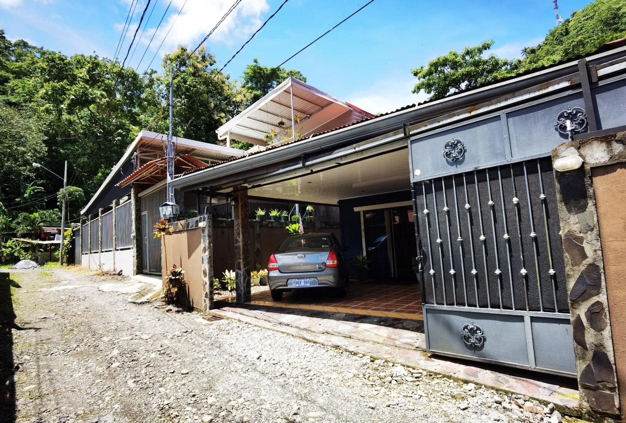 ケポス Sunrise House Bed & Breakfast エクステリア 写真
