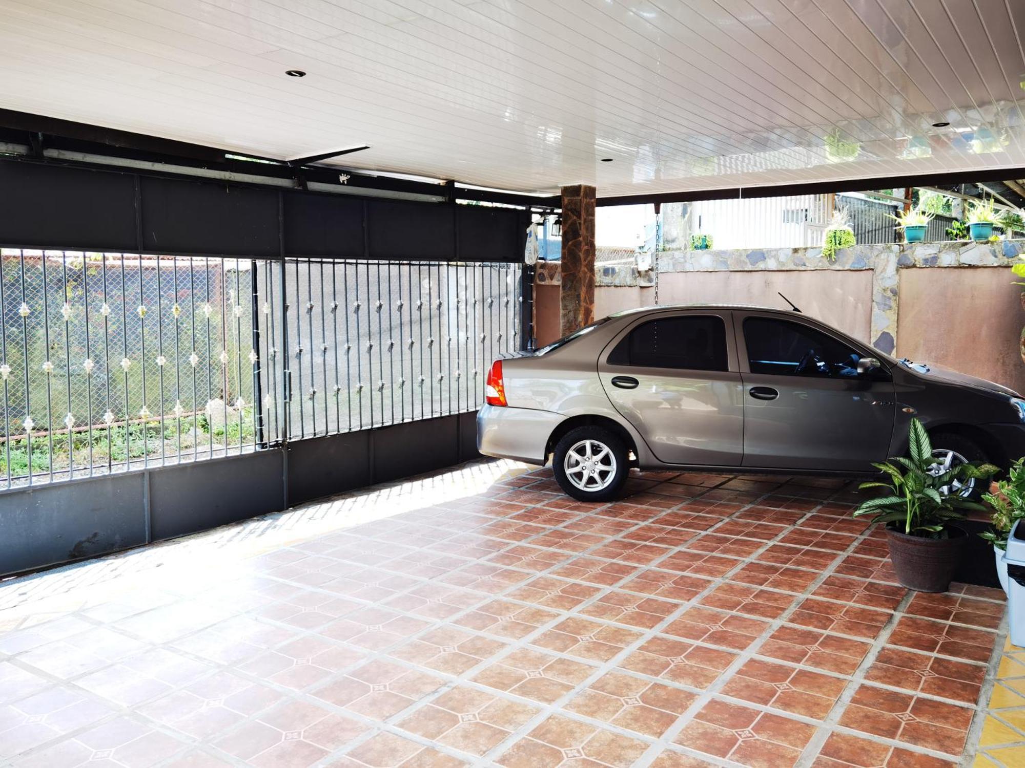 ケポス Sunrise House Bed & Breakfast エクステリア 写真