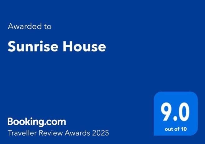 ケポス Sunrise House Bed & Breakfast エクステリア 写真